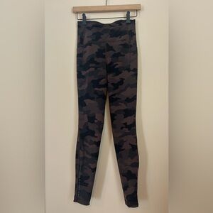 Lululemon Athletica Brown Camouflage Leggings